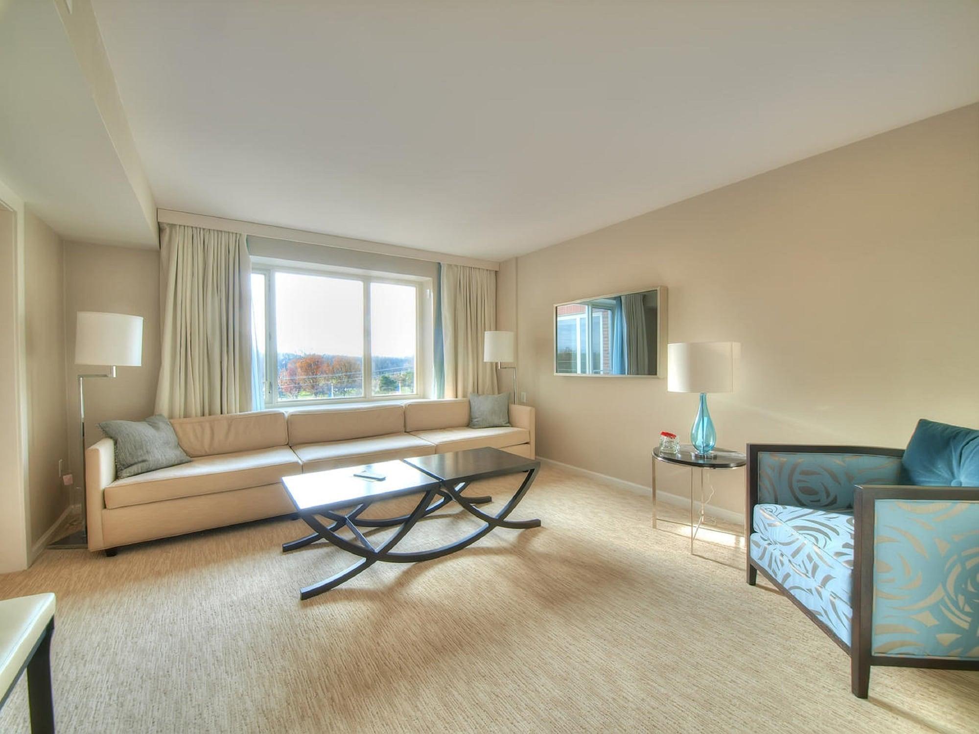 The H Hotel Midland Bagian luar foto
