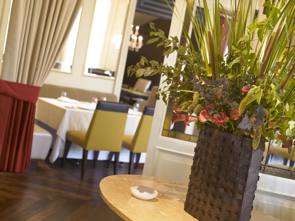 The H Hotel Midland Bagian luar foto