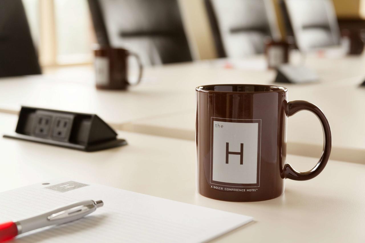 The H Hotel Midland Bagian luar foto